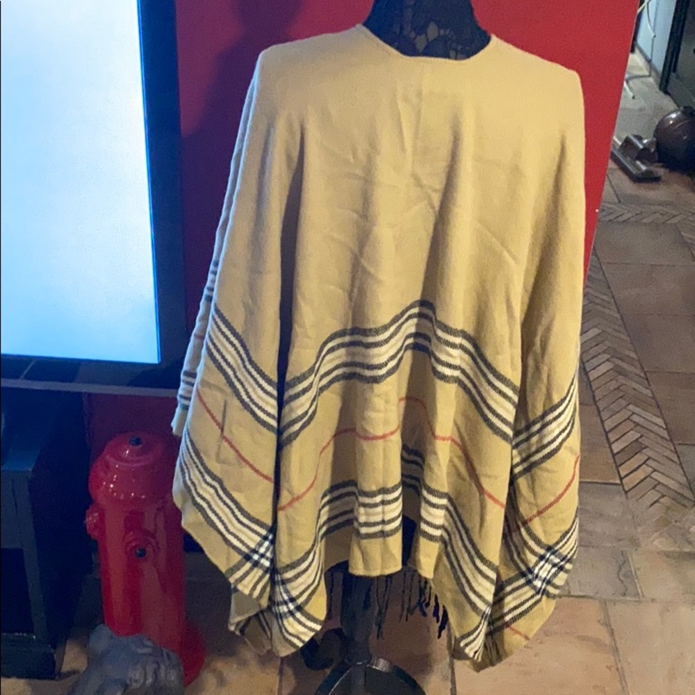 Winter Cape - image 4